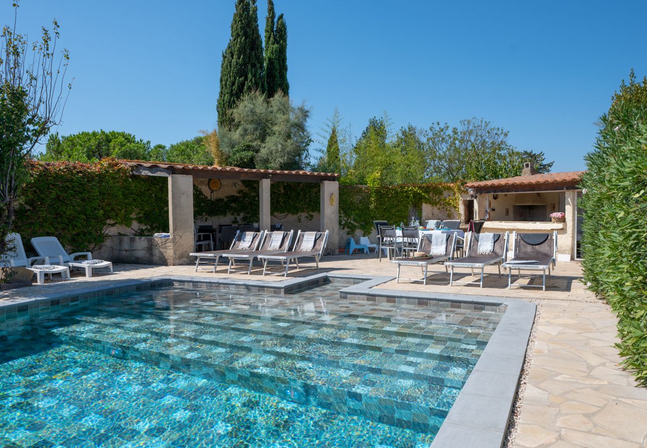 Villa in Marseillan - 34SCRIBO · La Scribote Sea and pool