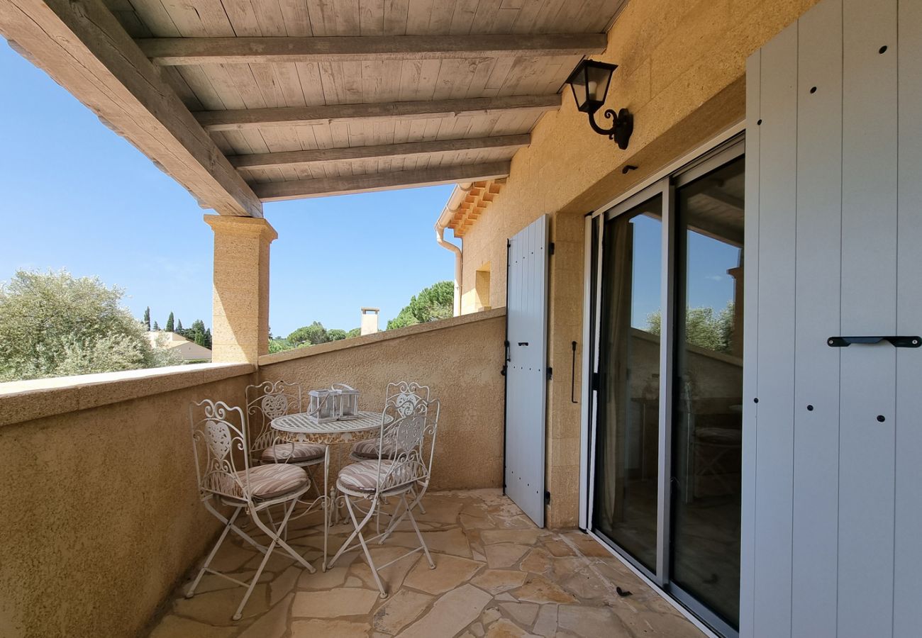 Villa in Saint-Quentin-la-Poterie - Jardin d'Uzès walking distance village