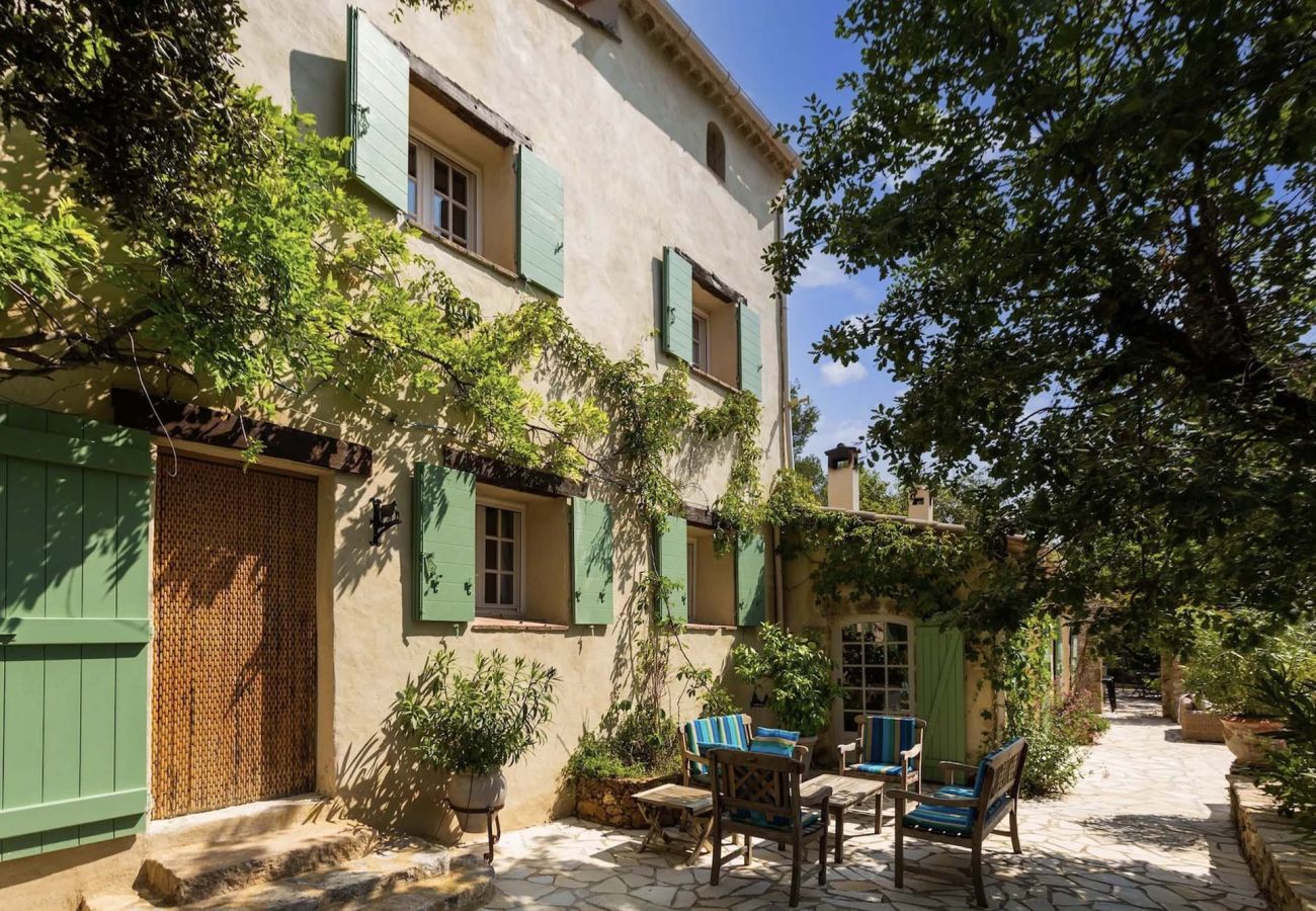 Villa à Cotignac - La Bergerie Caseneuve Un Refuge Intemporel en Provence