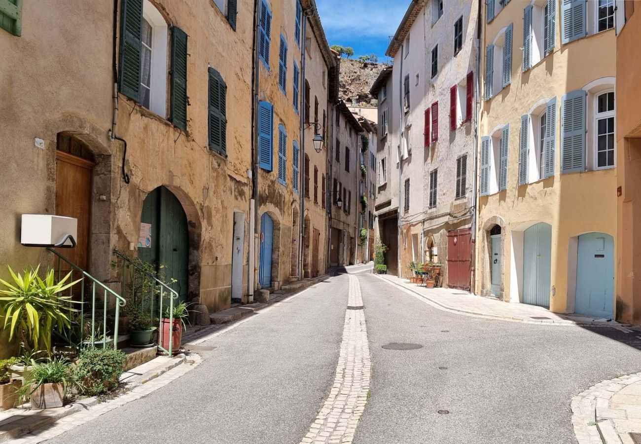 Villa à Cotignac - La Bergerie Caseneuve Un Refuge Intemporel en Provence