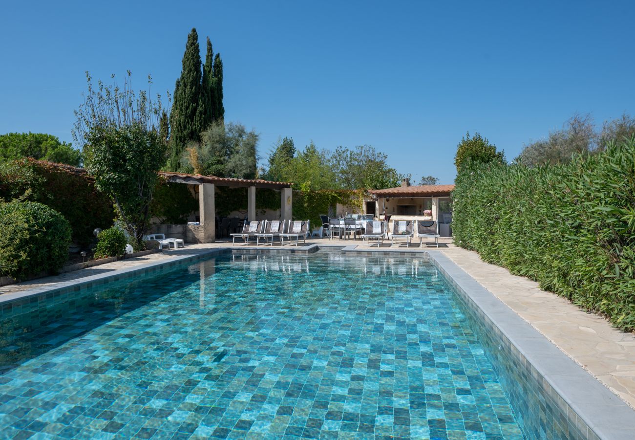 Villa in Marseillan - 34SCRIBO · La Scribote Sea and pool