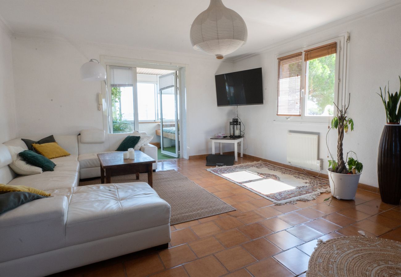 Villa in Marseillan - 34SCRIBO · La Scribote Sea and pool