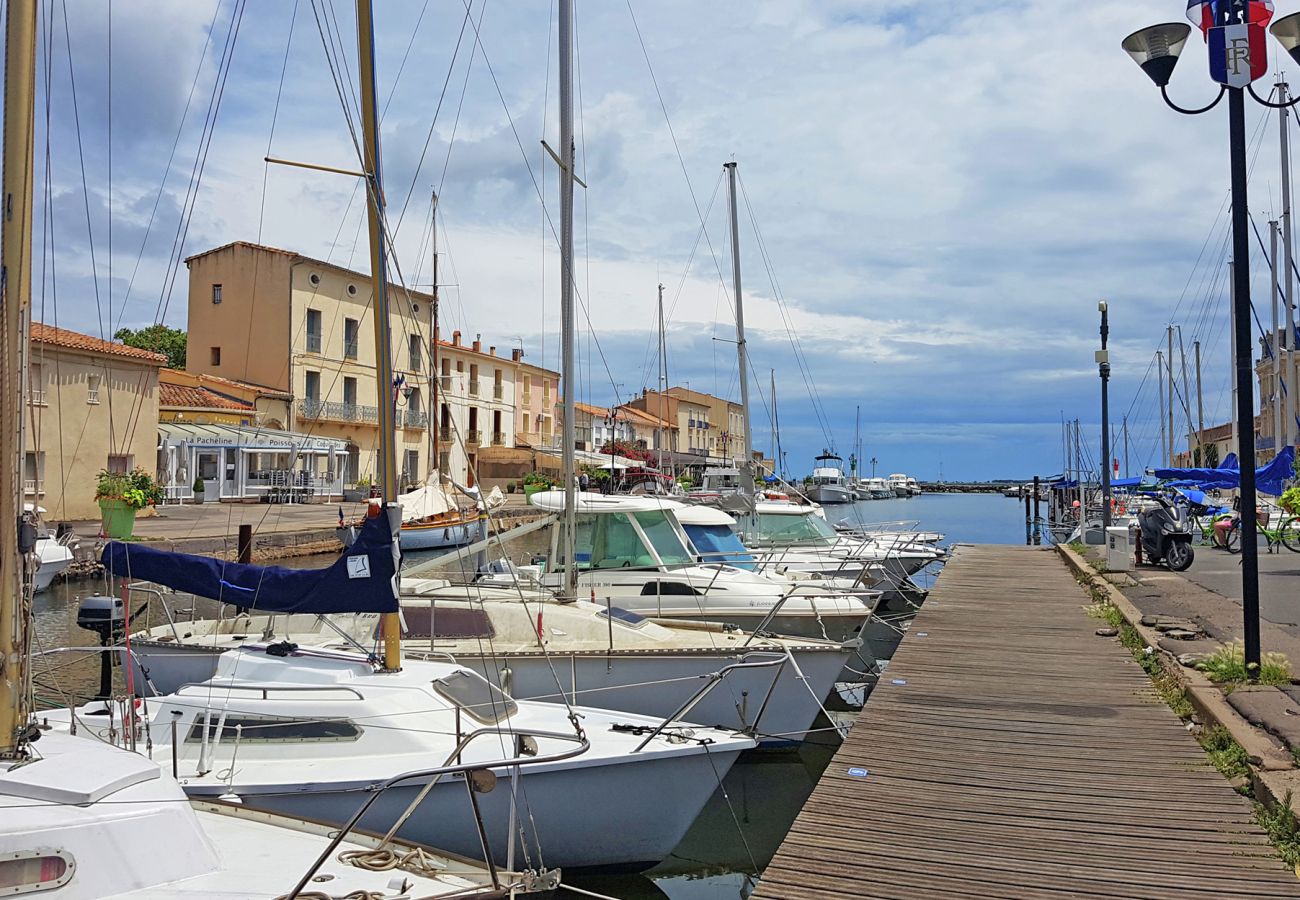 Villa in Marseillan - 34SCRIBO · La Scribote Sea and pool