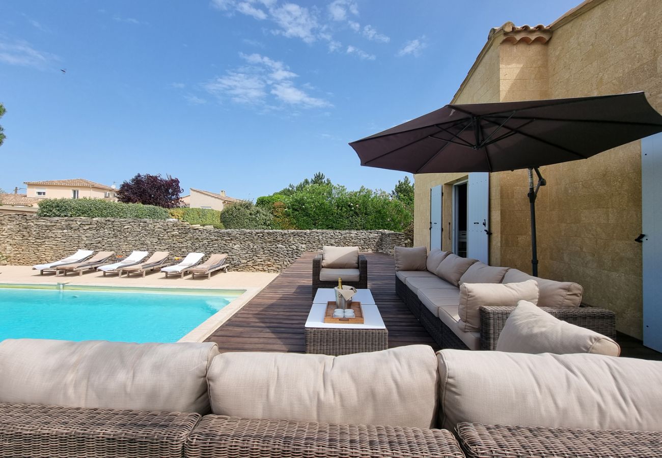 Villa in Saint-Quentin-la-Poterie - Jardin d'Uzès op loopafstand van het dorp